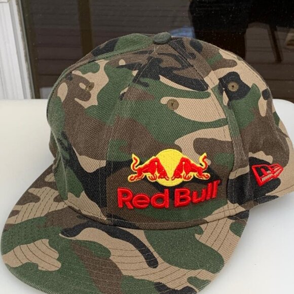 Red Bull Flat Brim Green FITTED (7 3/8) Camo Cap w/ Offset Logo on Crown. - Picture 1 of 9